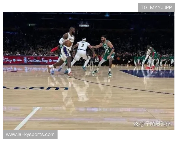 为什么 2026 年的 NBA 球迷开始倾向于观看“15 分钟全息集锦”而非全场比赛？