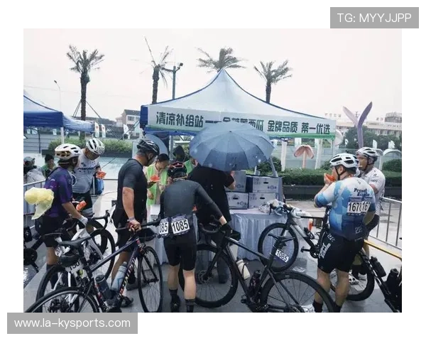 自行车赛事优化志愿者后勤保障提升服务质量，志愿者自行车摆放